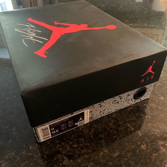 Jordan 4 cool grey mens size 11/womens size 12.5 original box slightly used.